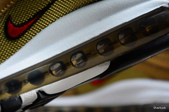 AIR METALLIC QS 884421-700 OG NIKE GOLD MAX 97 0824